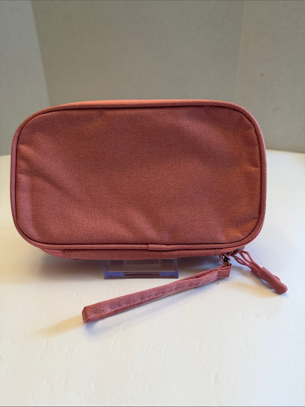 Travel Organizer 7.5” x 4.5” x 2” Deep - Picture 1 of 9